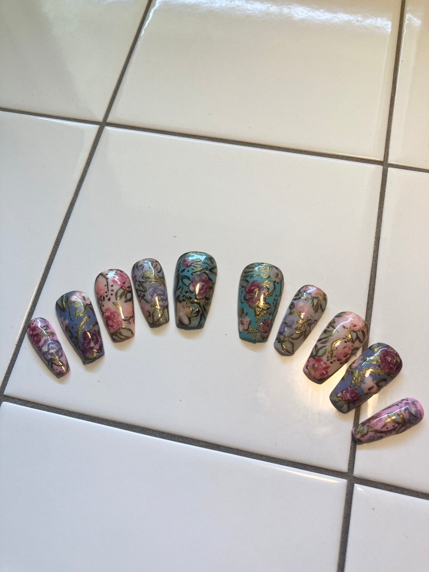 Stained Glass Flowers Press On Nail Set